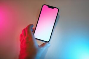 Como avaliar a durabilidade e desempenho de smartphones para uso profissional