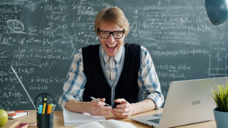 Como escolher a melhor plataforma de cursos online para se tornar um expert na sua área