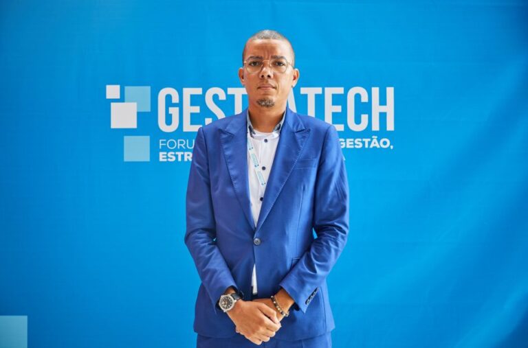 Guia completo para avaliar plataformas de gestão de projetos: como escolher a ideal para sua equipe